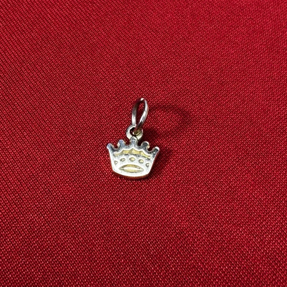 Tiny Gold Tone- Crown Charm - Necklace‎ or Bracelet Charm